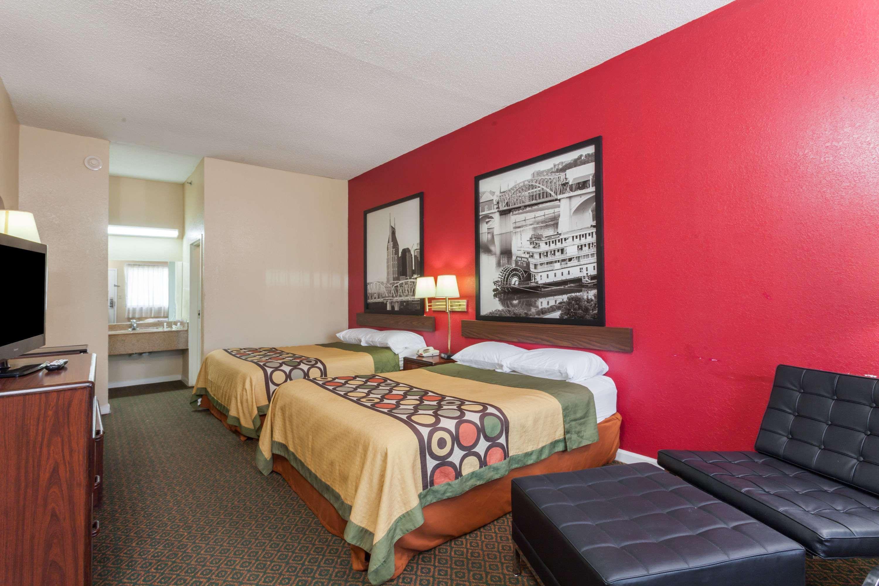 Super 8 By Wyndham Columbia Hotel Exterior photo