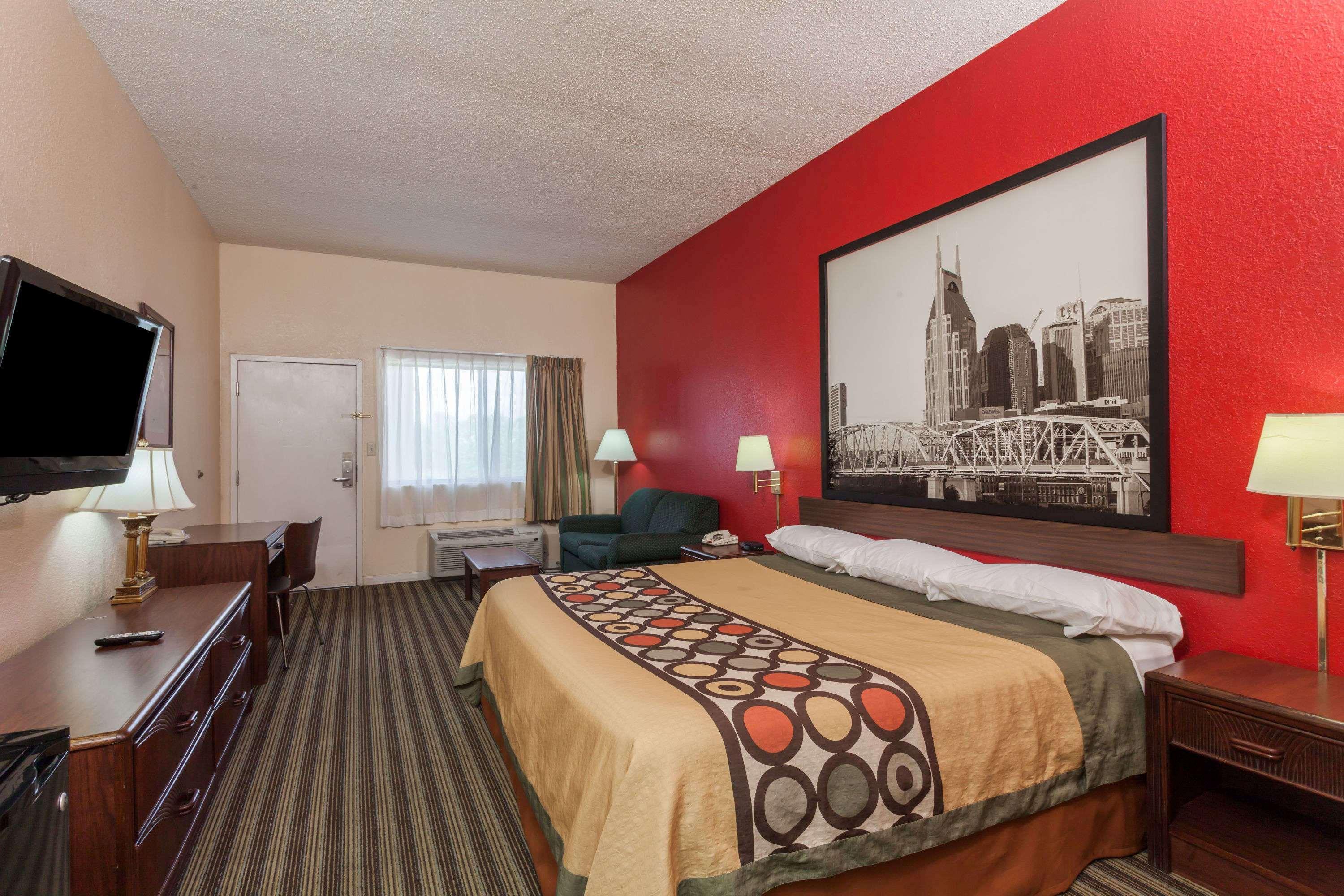 Super 8 By Wyndham Columbia Hotel Exterior photo