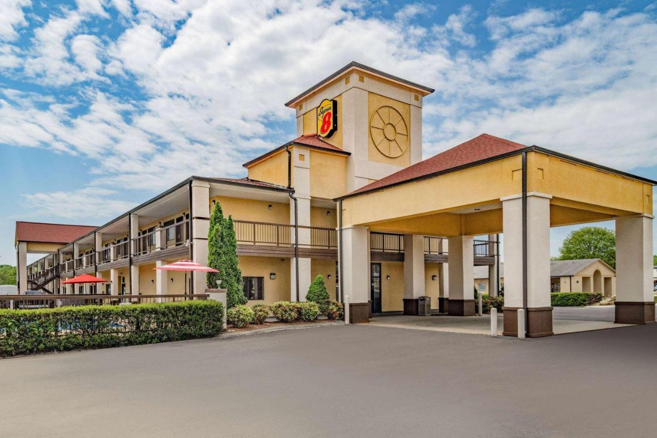 Super 8 By Wyndham Columbia Hotel Exterior photo