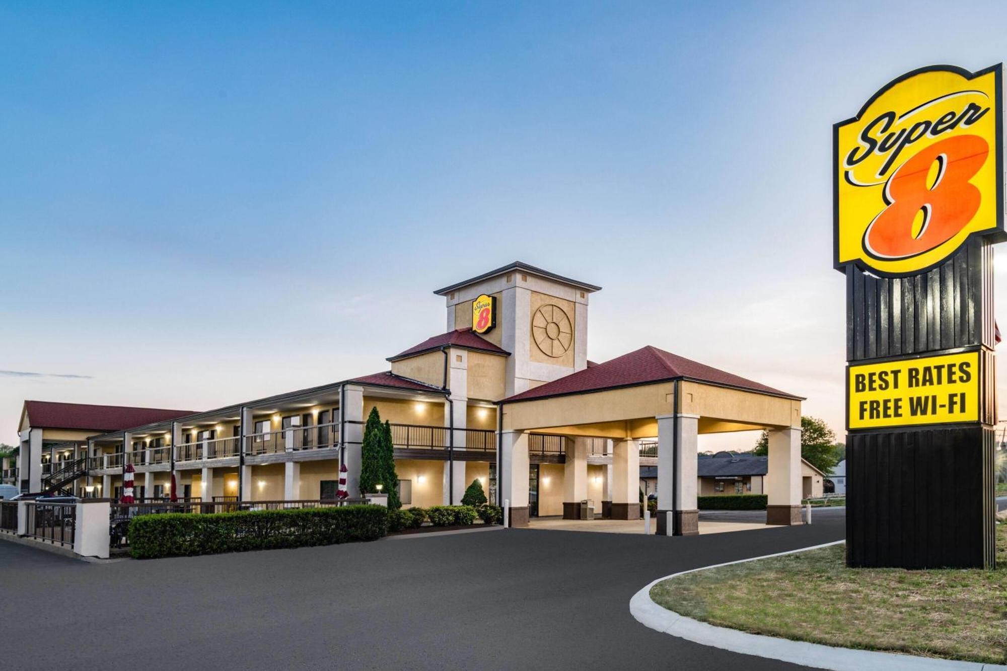 Super 8 By Wyndham Columbia Hotel Exterior photo